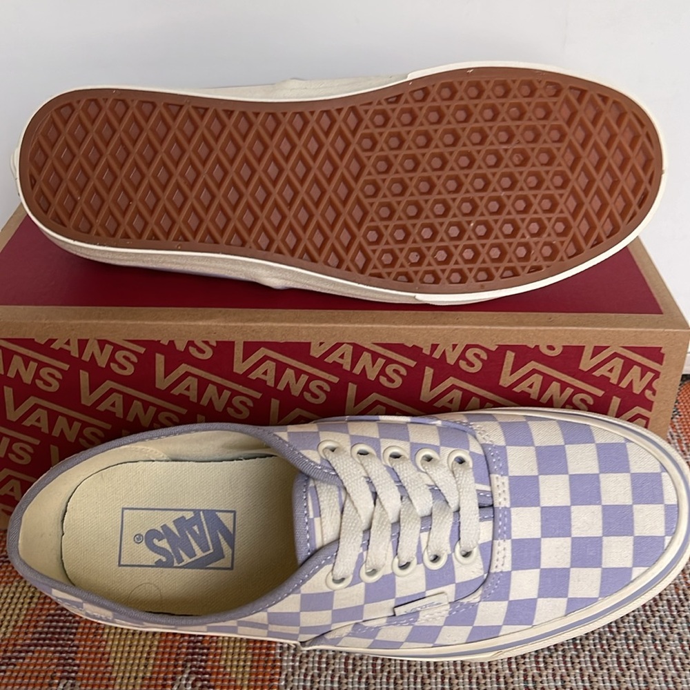 Vans WMNS Authentic
Checkerboard Lilac
VN000BW5LLC
Sneakers - Picture 3 of 16